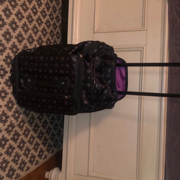 Paris Hilton carry on/weekender/makeup bag. Excellent condition - Picture 2 of 7